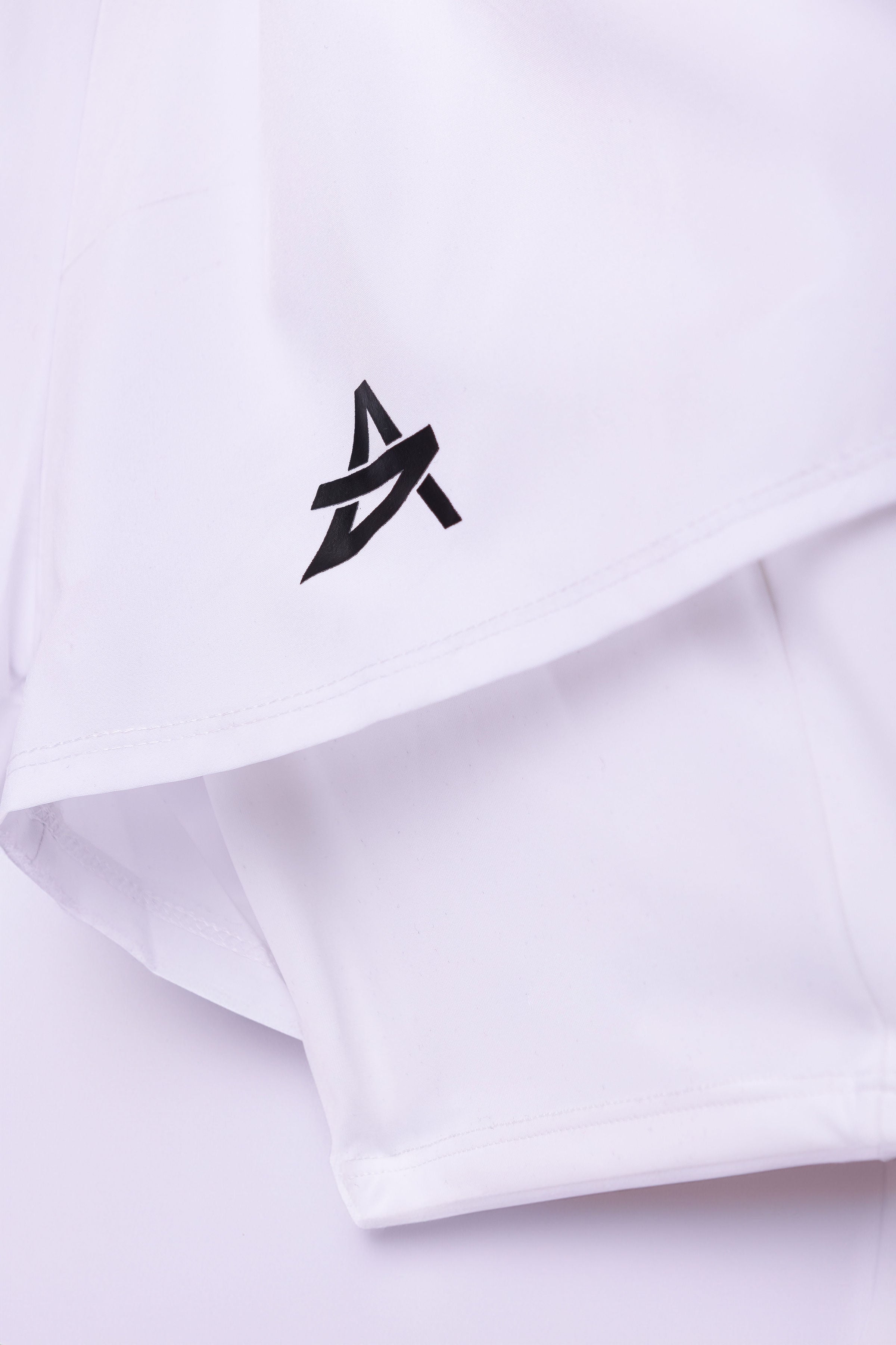 Striker Shorts Clean White