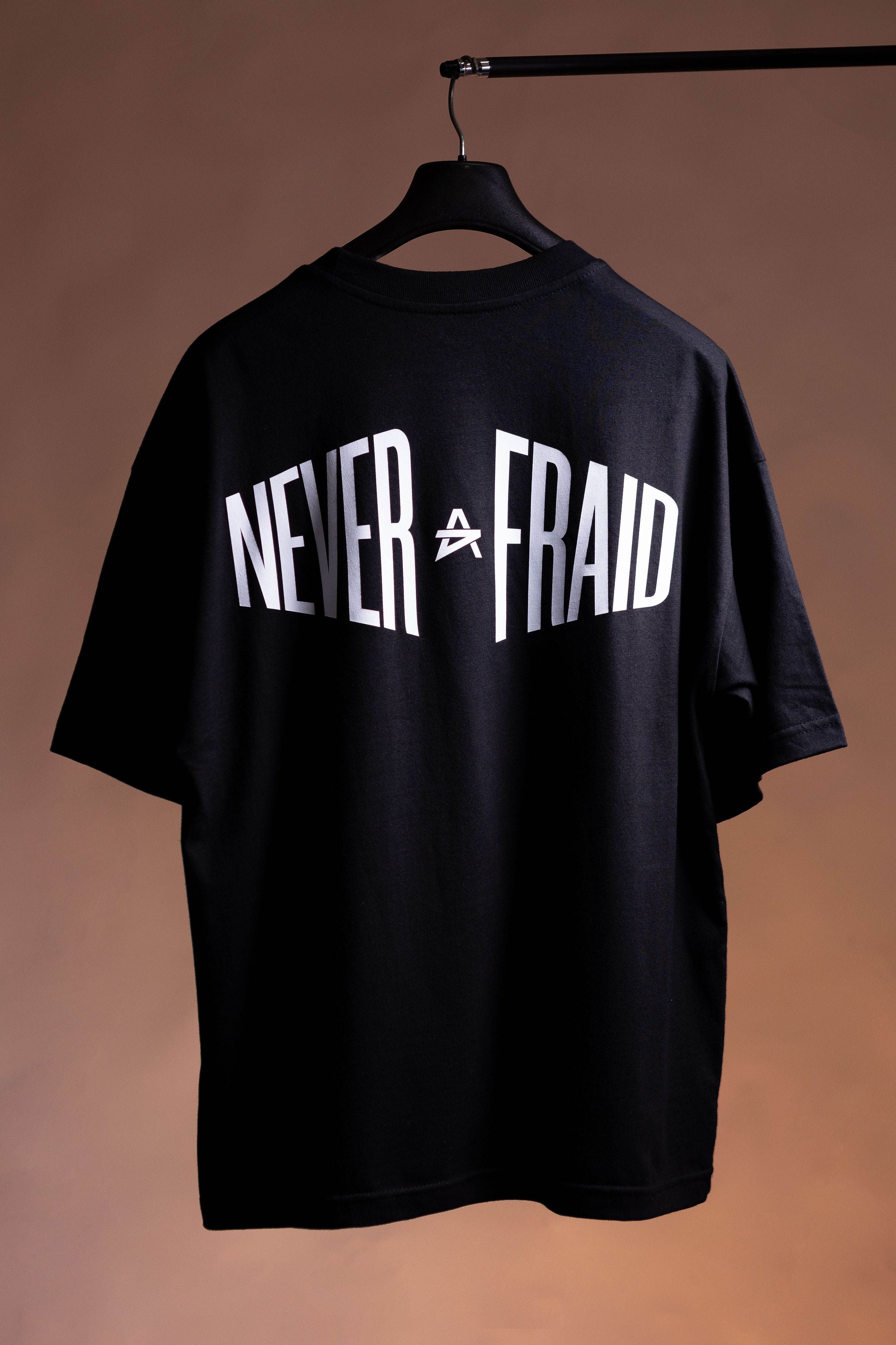 Oversize T-shirt Never Afraid